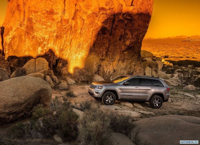 2017 Jeep Grand Cherokee Trailhawk - фотография 9 из 25