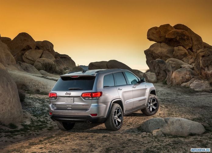 2017 Jeep Grand Cherokee Trailhawk - фотография 10 из 25