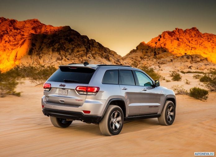 2017 Jeep Grand Cherokee Trailhawk - фотография 12 из 25