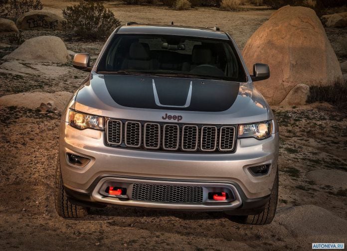 2017 Jeep Grand Cherokee Trailhawk - фотография 13 из 25