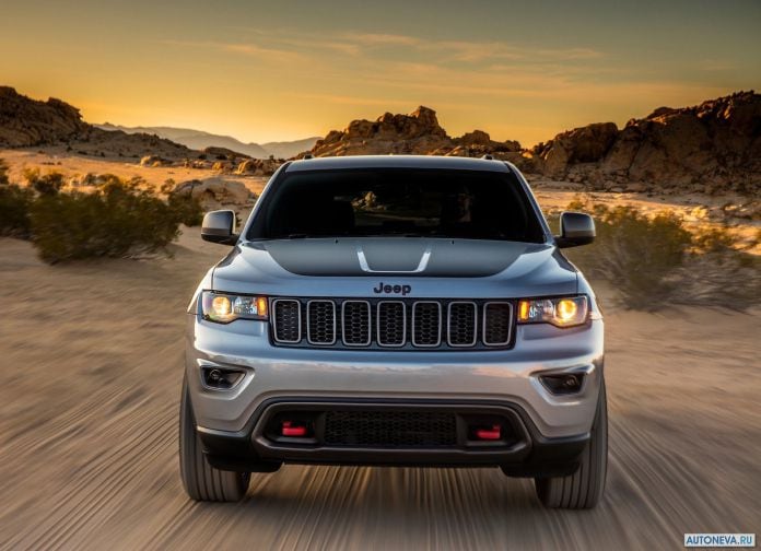 2017 Jeep Grand Cherokee Trailhawk - фотография 14 из 25