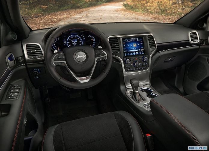 2017 Jeep Grand Cherokee Trailhawk - фотография 17 из 25