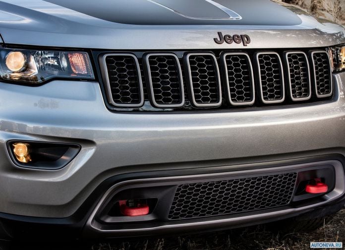 2017 Jeep Grand Cherokee Trailhawk - фотография 21 из 25