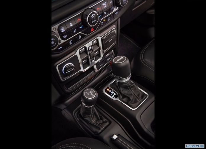 2018 Jeep Wrangler Unlimited - фотография 90 из 93