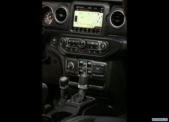 2018 Jeep Wrangler Unlimited EU-version - фотография 44 из 48