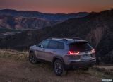 jeep_2019_cherokee_079.jpg