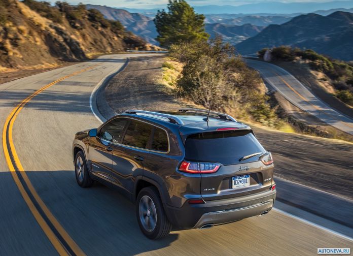 2019 Jeep Cherokee - фотография 90 из 173