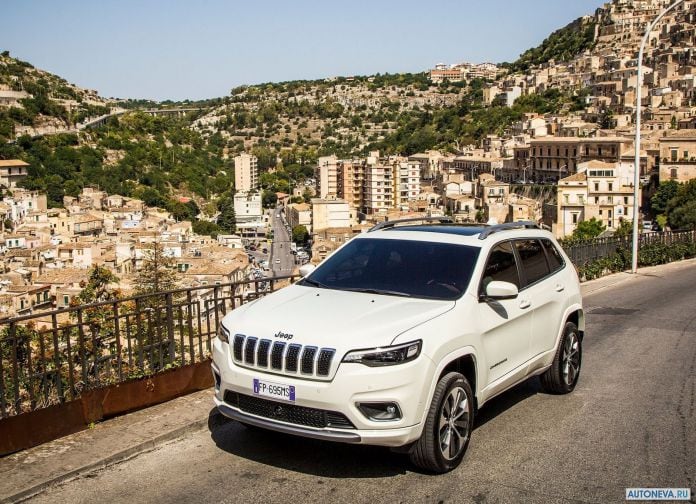 2019 Jeep Cherokee EU version - фотография 18 из 87