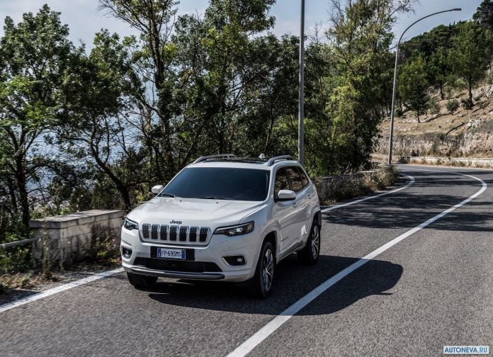 2019 Jeep Cherokee EU version - фотография 38 из 87