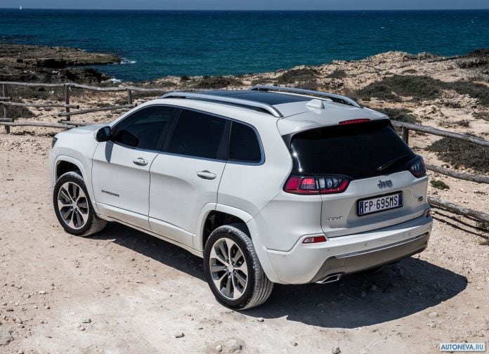 2019 Jeep Cherokee EU version - фотография 48 из 87