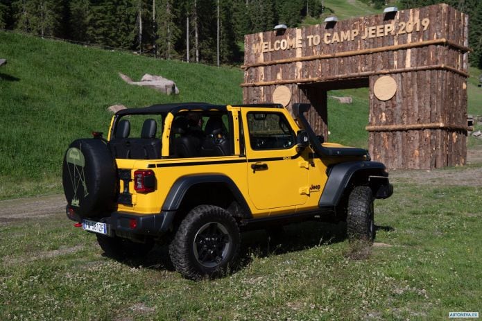 2019 Jeep Wrangler 1941 by Mopar - фотография 19 из 35 2019 Jeep Wrangler 1941 by Mopar - фотография 19 из 35