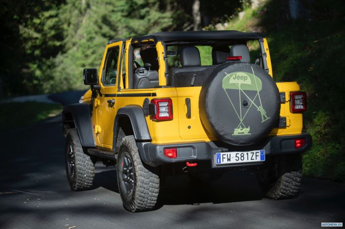 2019 Jeep Wrangler 1941 by Mopar - фотография 24 из 35