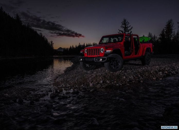 2020 Jeep Gladiator - фотография 9 из 212