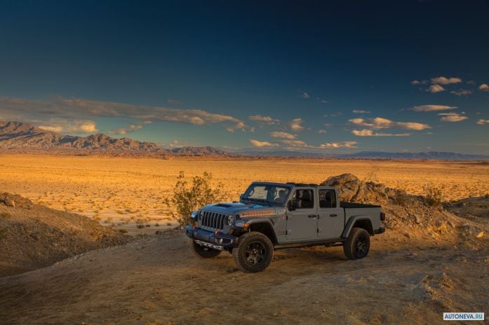 2020 Jeep Gladiator Mojave - фотография 11 из 40