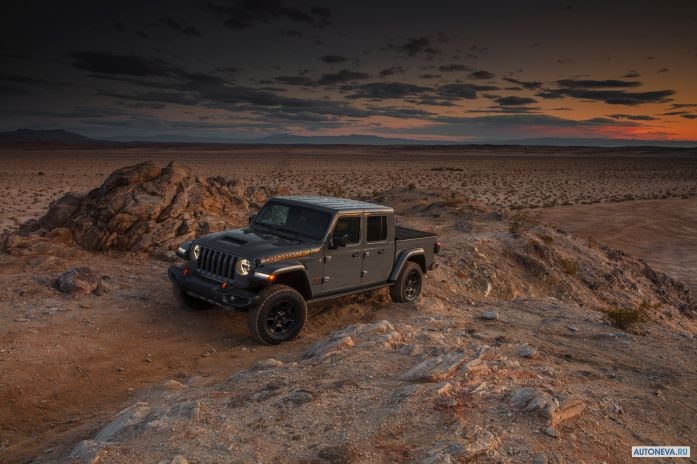2020 Jeep Gladiator Mojave - фотография 13 из 40