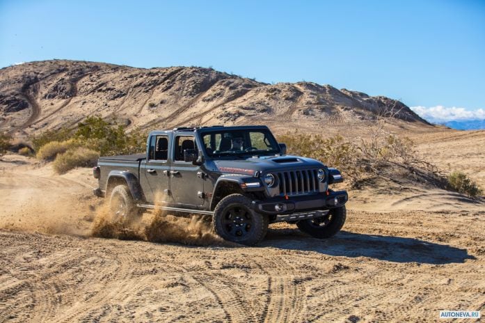 2020 Jeep Gladiator Mojave - фотография 16 из 40