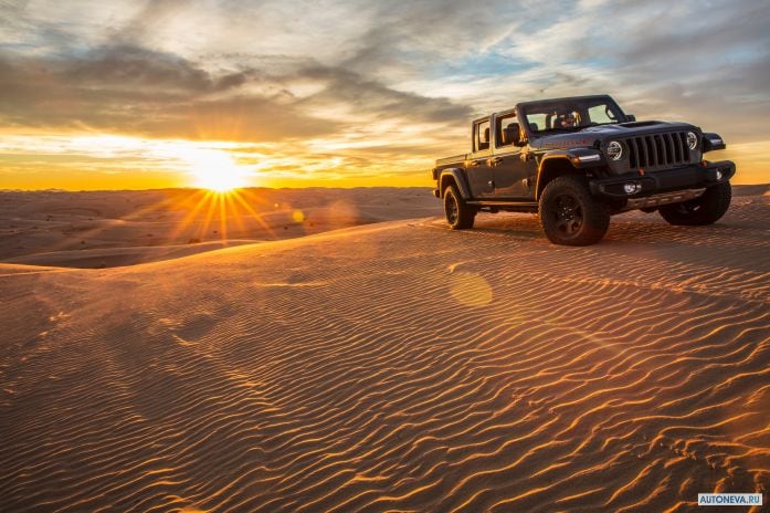 2020 Jeep Gladiator Mojave - фотография 17 из 40