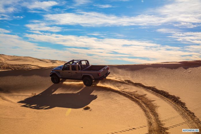 2020 Jeep Gladiator Mojave - фотография 23 из 40