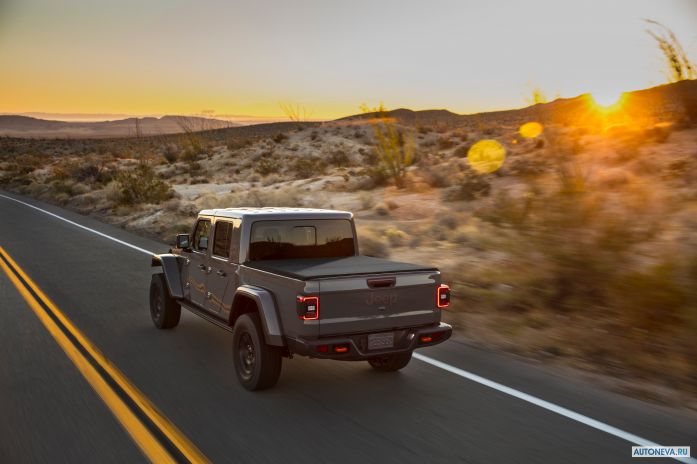 2020 Jeep Gladiator Mojave - фотография 29 из 40