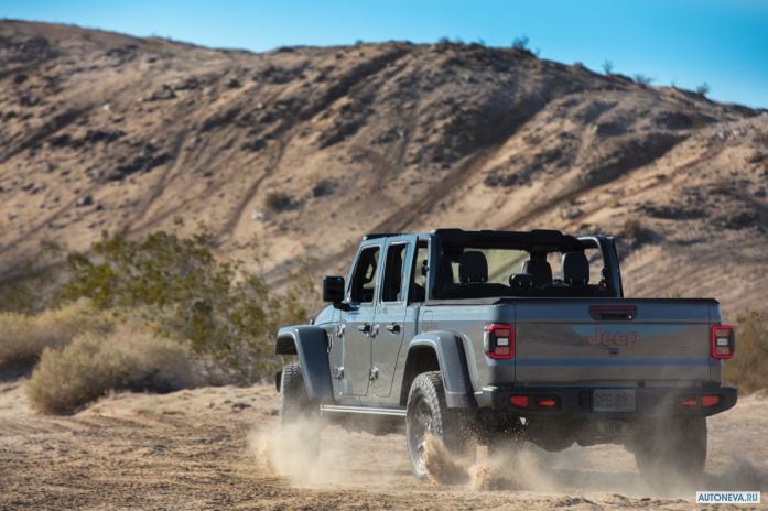 2020 Jeep Gladiator Mojave - фотография 32 из 40