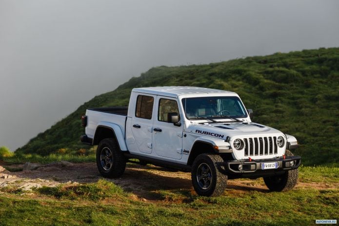 2020 Jeep Gladiator Rubicon EU - фотография 12 из 40