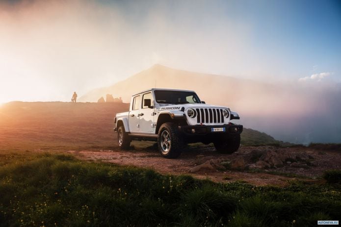 2020 Jeep Gladiator Rubicon EU - фотография 13 из 40 2020 Jeep Gladiator Rubicon EU - фотография 13 из 40