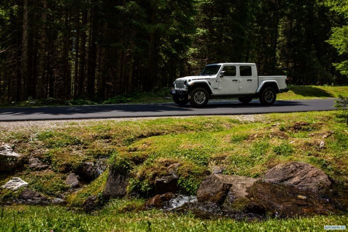 2020 Jeep Gladiator Rubicon EU - фотография 17 из 40 2020 Jeep Gladiator Rubicon EU - фотография 17 из 40