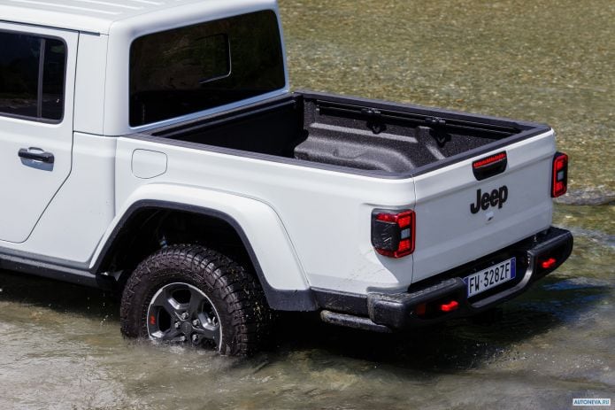 2020 Jeep Gladiator Rubicon EU - фотография 34 из 40