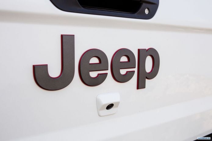 2020 Jeep Gladiator Rubicon EU - фотография 37 из 40 2020 Jeep Gladiator Rubicon EU - фотография 37 из 40