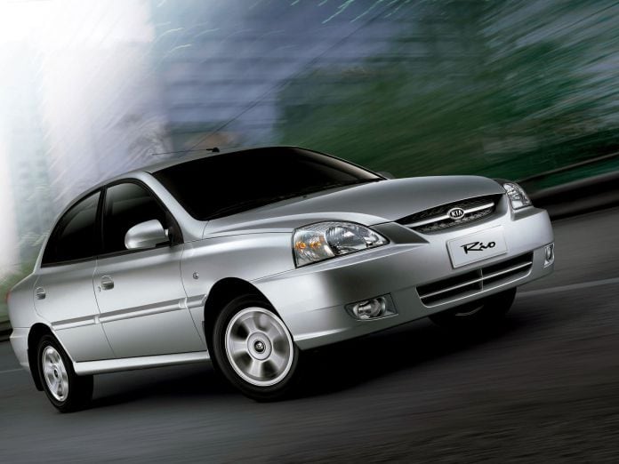 2002 Kia Rio Sedan - фотография 1 из 6
