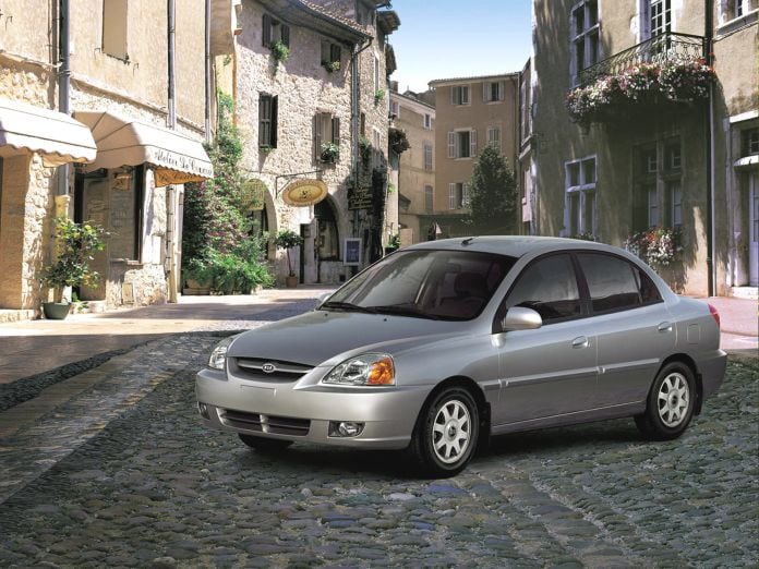 2002 Kia Rio Sedan - фотография 2 из 6