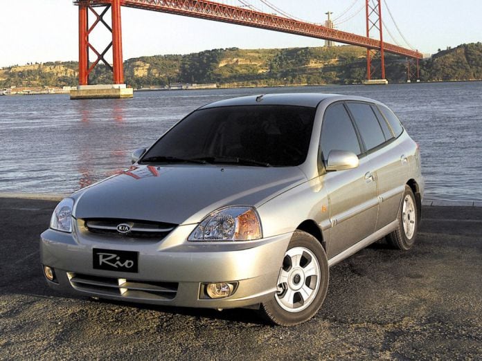 2003 Kia Rio Hatchback 5D - фотография 1 из 17
