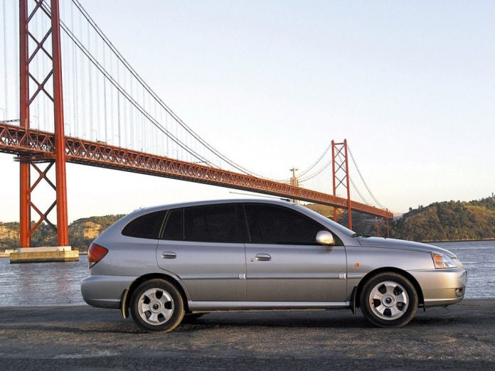 2003 Kia Rio Hatchback 5D - фотография 2 из 17