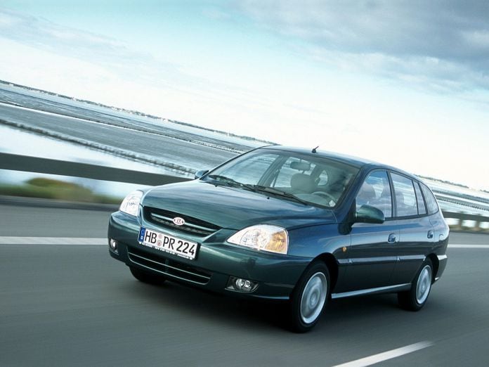 2003 Kia Rio Hatchback 5D - фотография 11 из 17