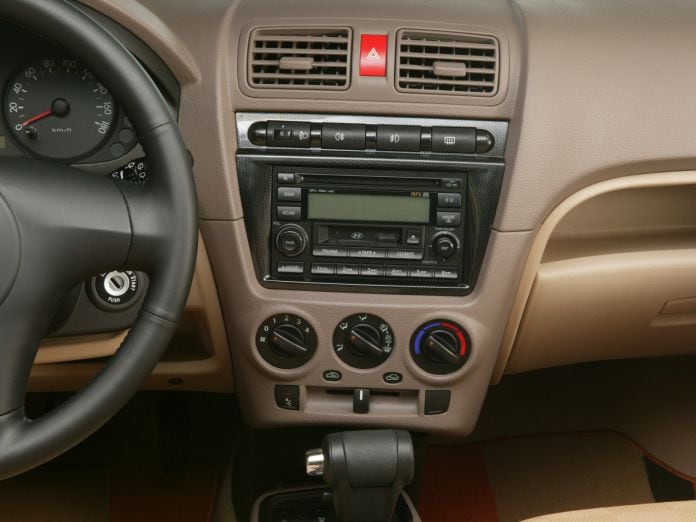 2004 Kia Picanto Hatchback 5D - фотография 84 из 115