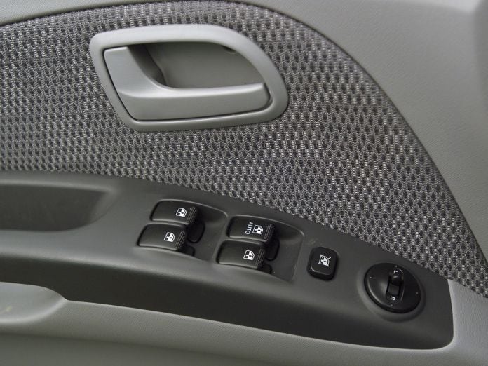 2004 Kia Picanto Hatchback 5D - фотография 96 из 115