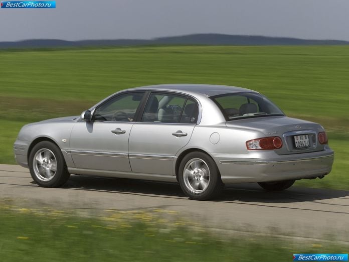 2005 Kia Opirus - фотография 23 из 35