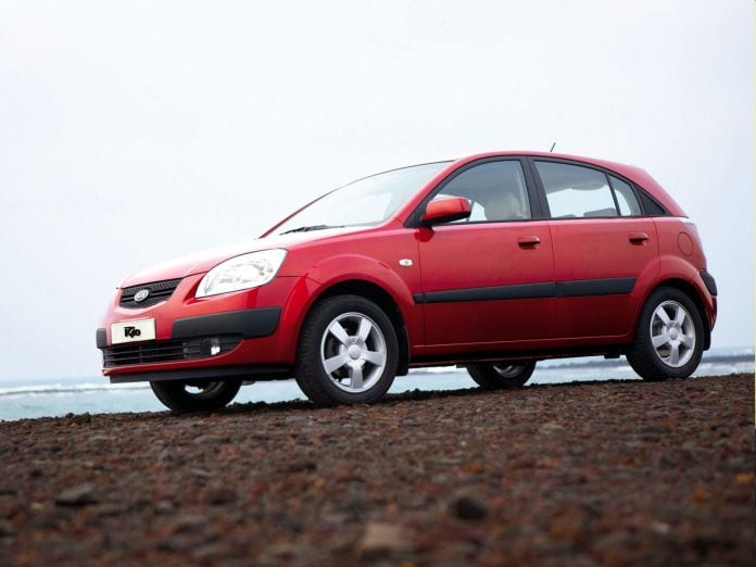2005 Kia Rio Hatchback 5D - фотография 8 из 50