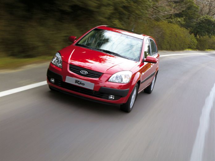 2005 Kia Rio Hatchback 5D - фотография 22 из 50