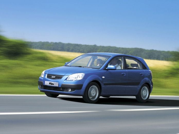 2005 Kia Rio Hatchback 5D - фотография 23 из 50