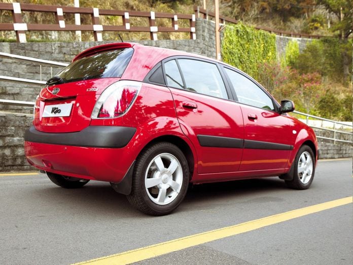 2005 Kia Rio Hatchback 5D - фотография 29 из 50