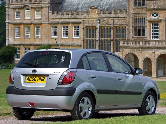 2005 Kia Rio Hatchback 5D - фотография 36 из 50