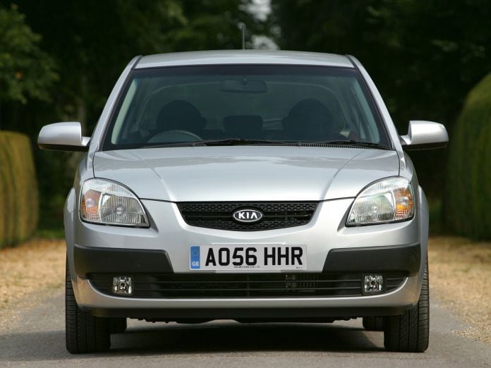 2005 Kia Rio Hatchback 5D - фотография 38 из 50