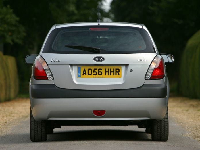 2005 Kia Rio Hatchback 5D - фотография 39 из 50