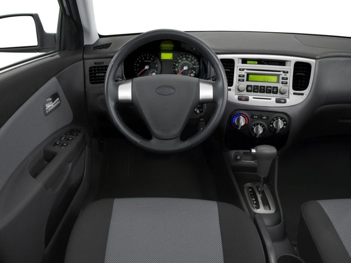 2005 Kia Rio Hatchback 5D - фотография 49 из 50