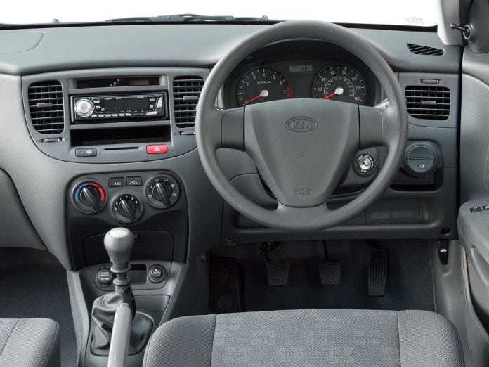 2005 Kia Rio Hatchback 5D - фотография 50 из 50