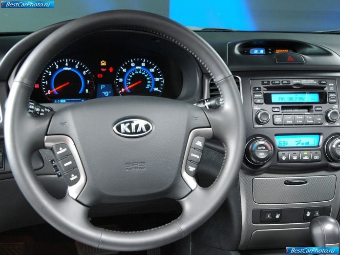 2006 Kia Optima - фотография 10 из 12