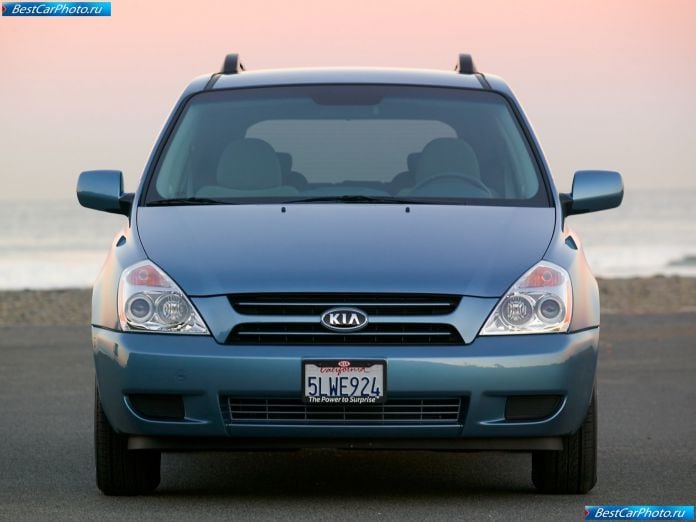 2006 Kia Sedona - фотография 17 из 67