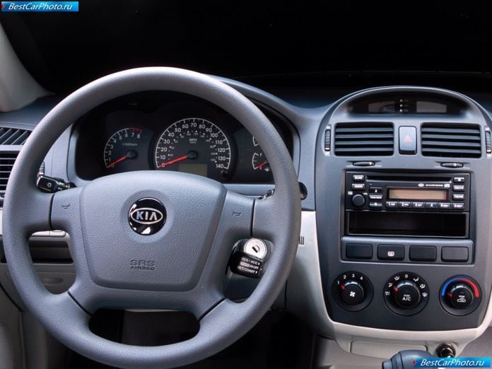 2006 Kia Spectra - фотография 10 из 18