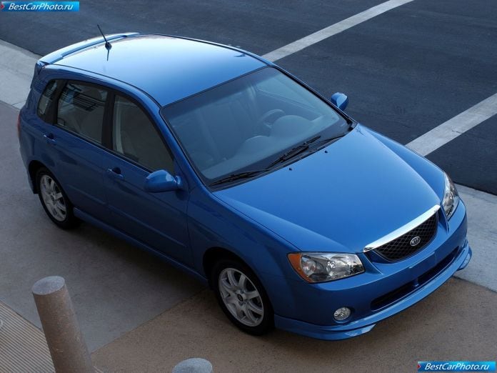 2006 Kia Spectra5 - фотография 1 из 42